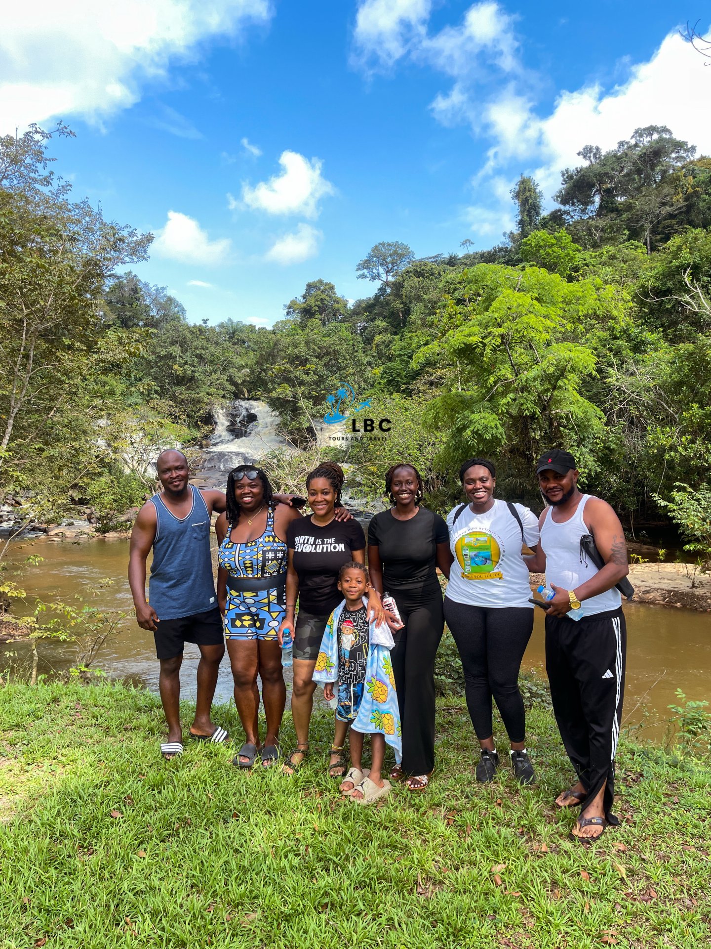 Kpatawee Waterfall group tour gallery image